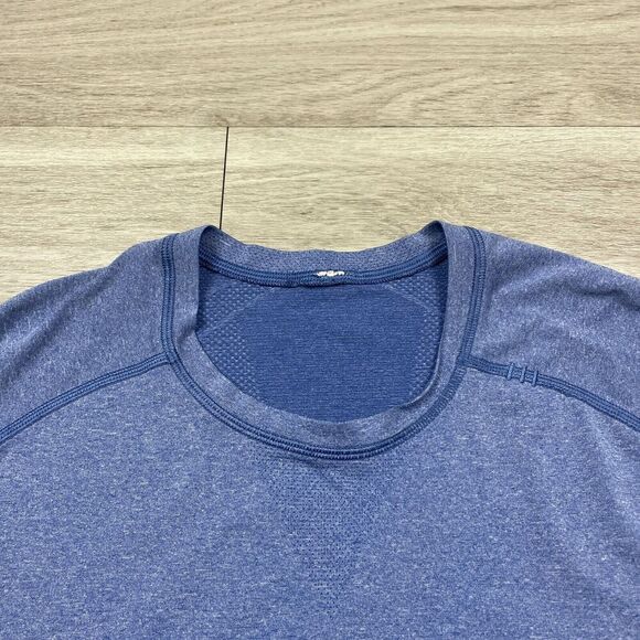 lululemon athletica Blue Short Sleeve Tee - Picture 2 of 10